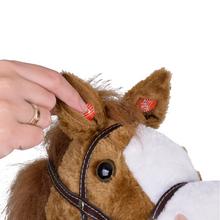 Kôň na palici so zvukom a pohybujúcim sa ňufákom.