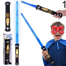 Rozťahovací svetelný meč hviezdneho bojovníka s efektmi svetla a zvuku.
