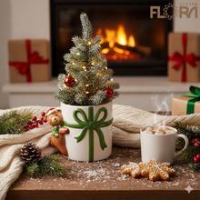 Obal s mašľou a medvedíkom, biely keramický kvetináč.