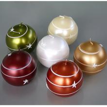 Vánoční svíčky s hvězdou v různých barvách.