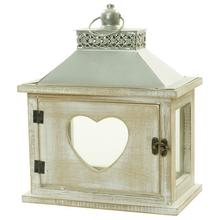 Malý lampáš ze dřeva a kovu se srdcem.