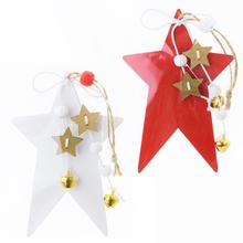 Závěsná hvězda mix bílé a červené barvy.