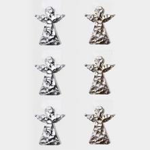 Sada šesti andílků ve zlaté a stříbrné barvě.