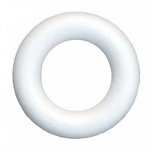 Bílý polystyrenový kroužek o průměru 24 cm.