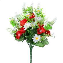 Kytice umělých květin s máky a sedmikráskami v červeno-bílé barvě.