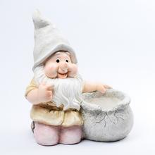 Obal trpaslík z MGO s květináčem.