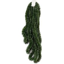 Zelená ohybná girlanda dlouhá 6 metrů.