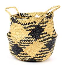 Koš z mořské trávy s dvěma uchy.