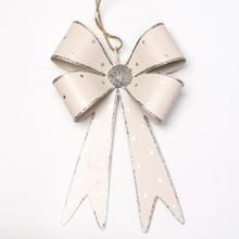 MAŠĽA ZÁVES KOV BIEL/STRIEB 18x11,5x2,8CM - FLORASYSTEM