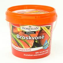 Hnojivo Hortilon Broskve 500g v oranžovém kbelíku.
