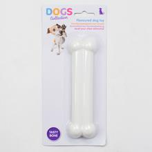 Hračka pro psa ve tvaru kosti s příchutí.