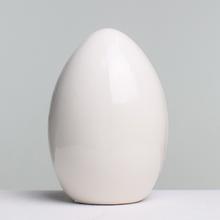 Bílé porcelánové vejce