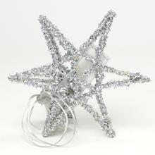 Stříbrná vánoční hvězda s 15 LED světly.