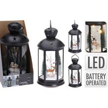 Vánoční lucerna s LED osvětlením a zimní scénou.