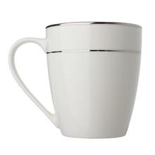 Porcelánový hrnek SILVER s objemem 360ml.