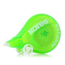 Zelená opravná páska Kores Scooter o rozměrech 8mx4,2mm.
