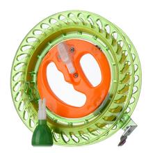 Naviják na draka s průměrem 18,5 cm a délkou 200 m.