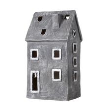 Šedý LED domek s otevřenými okny a dveřmi.