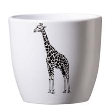 Obal na květináč s motivem žirafy.