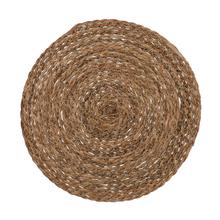 Kruhový ubrus z proutí o průměru 40 cm.