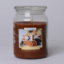 Vonná svíčka s příchutí perníku ve skle.