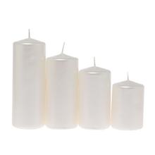 Sada adventních svíček v bílé barvě.