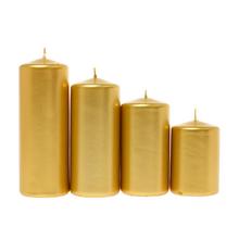 Adventní svíčky postupné ve zlaté barvě.