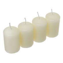 Adventní svíčky v ecru barvě.