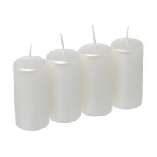 Sada adventních svíček v bílé barvě.