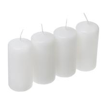 Sada čtyř bílých adventních svíček.