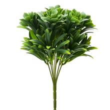 Umělý sukulent zeleno-bílý s výškou 28 cm.