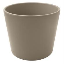 Keramický obal na květiny světle hnědý s rozměry 25 cm na výšku a 28 cm na průměr.