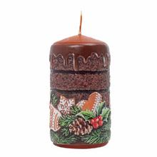 Vánoční svíčka s perníkovým designem