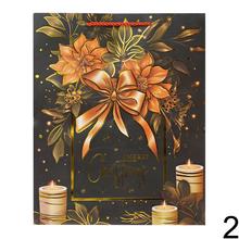 Dárková taška na Vánoce v černé barvě s mixem dekorací.