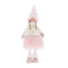 Růžová látková panenka s čepicí a kabátkem.