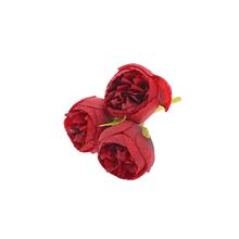 Umělé květy ranunculus v bordové barvě se třemi poupaty.