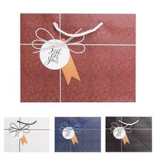 Dárková taška s různými vzory.