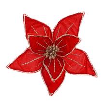 Vánoční růže na klipu v červené barvě se zlatými detaily.