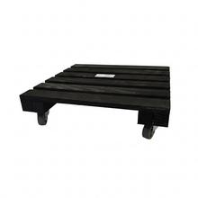 Podložka pod květináč ze dřeva na kolečkách